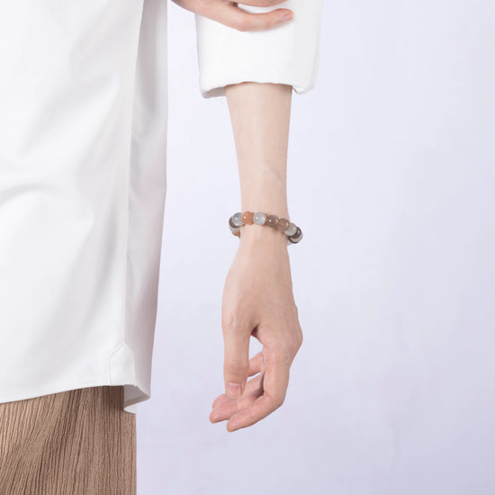 Smoky Quartz Crystal Bracelet – A beautifully crafted bracelet featuring smoky quartz crystals, known for their grounding properties and ability to absorb negative energy.
