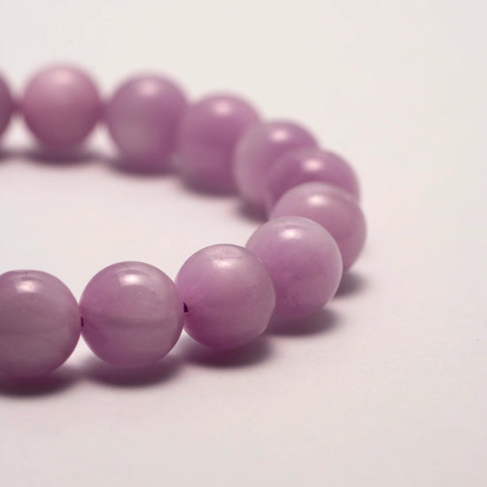 Lepidolite Crystal Bracelet with natural purple stones for stress relief, anxiety reduction, and emotional calm – Violet Stillness design